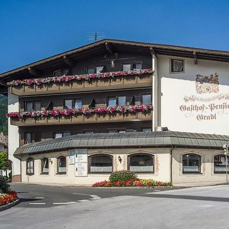 Hotel Restaurant Gradlwirt Niederndorf  エクステリア 写真