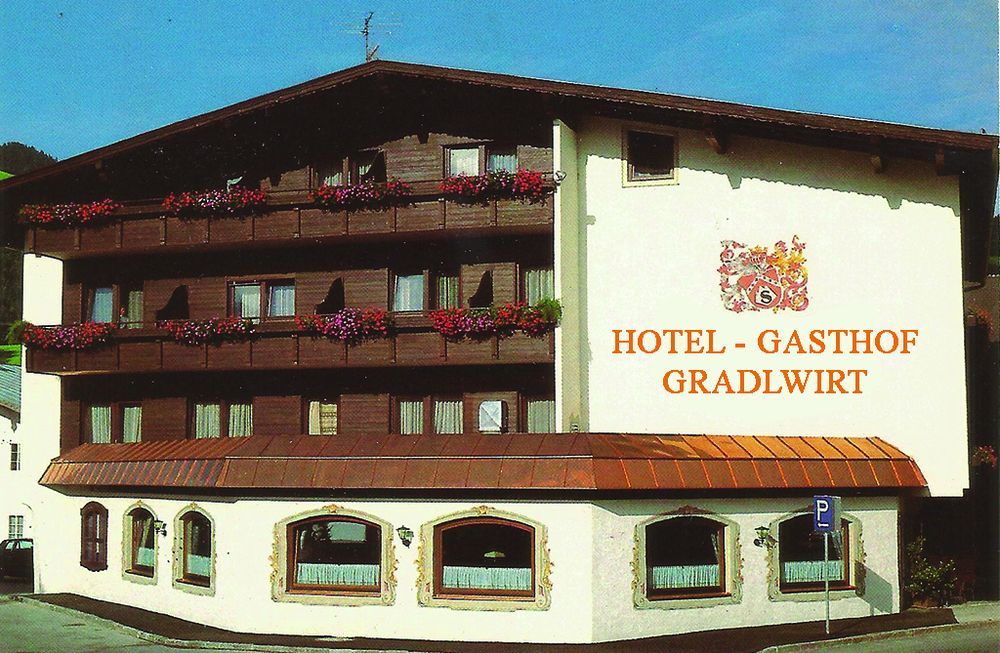 Hotel Restaurant Gradlwirt Niederndorf  エクステリア 写真