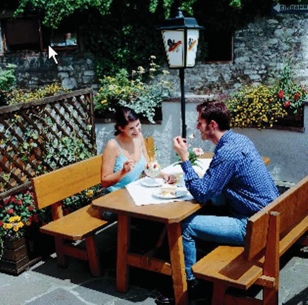 Hotel Restaurant Gradlwirt Niederndorf  エクステリア 写真