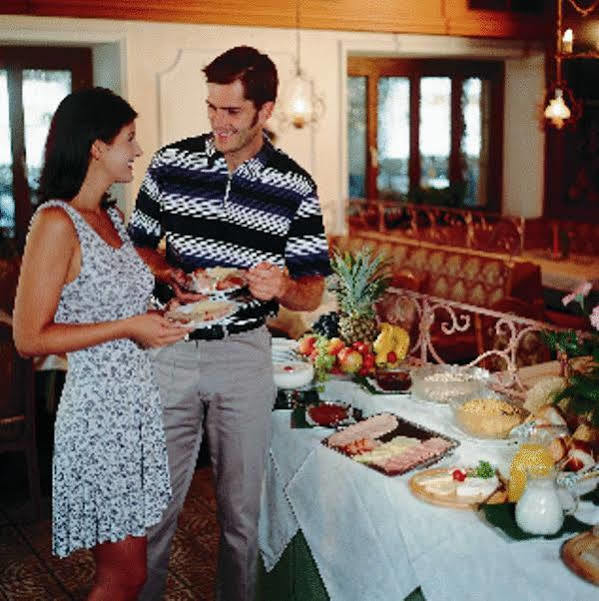 Hotel Restaurant Gradlwirt Niederndorf  エクステリア 写真