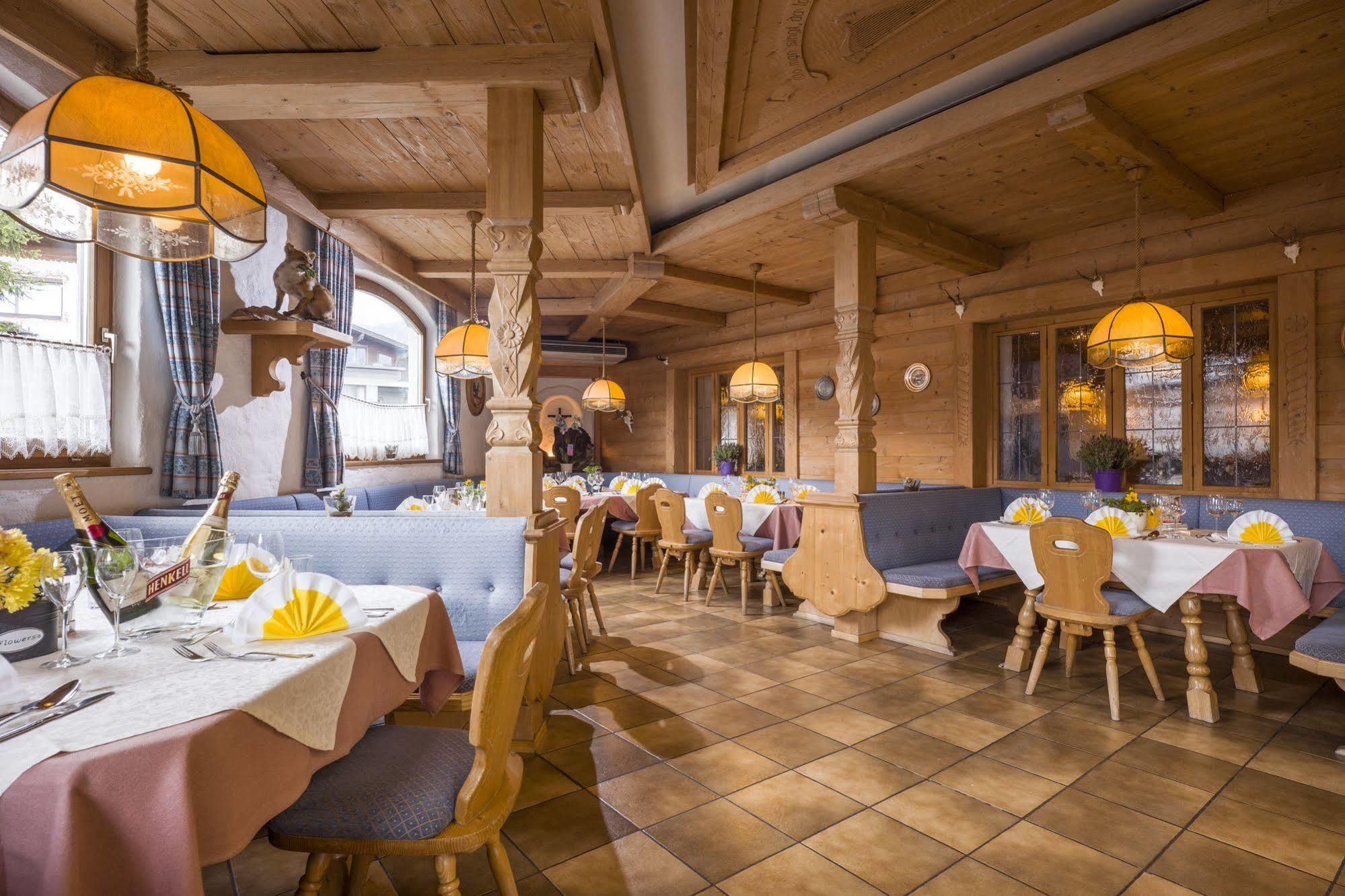 Hotel Restaurant Gradlwirt Niederndorf  エクステリア 写真